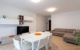 Aster- Appartamento privato con parcheggio gratuito by Appartamenti Petrucci
